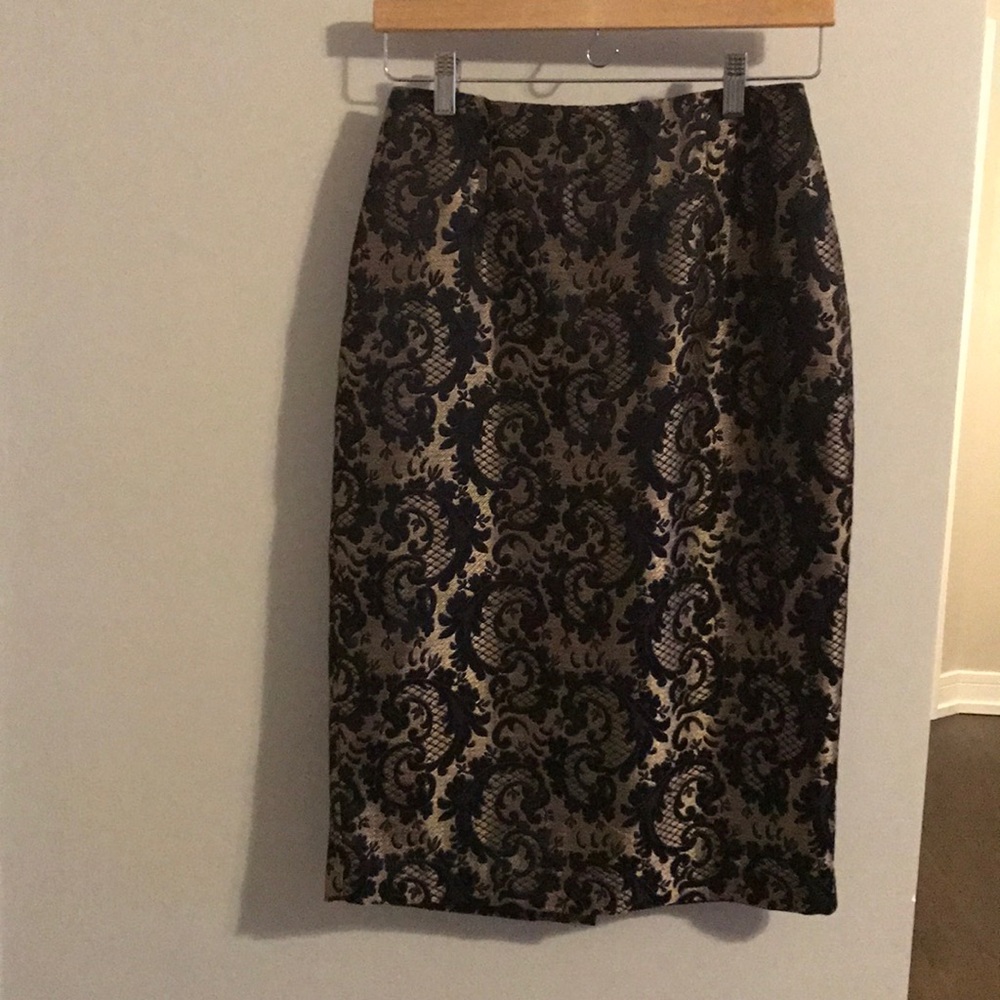Worthington Midi Skirt. Size:4